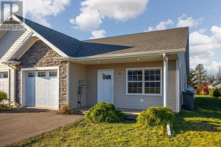24 HOLMES LANE, Charlottetown, Prens Edward Adası C1C 1R5, Kanada