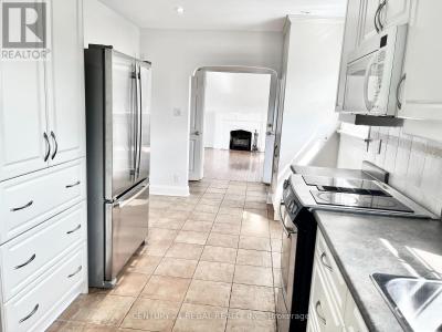 493 PLAINS ROAD, Toronto (east York), オンタリオ M4C 2Y7, カナダ