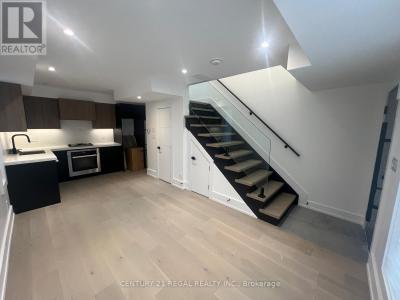 171 DURANT AVENUE, Toronto (east York), أونتاريو M4J 4W5, كندا 