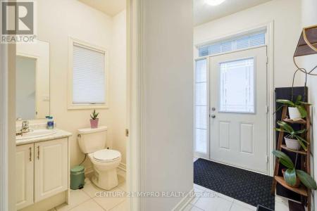 26 SILVER MEADOWS GARDENS NORTH, Hamilton (waterdown), Ontario L8B 1Z4, Canada