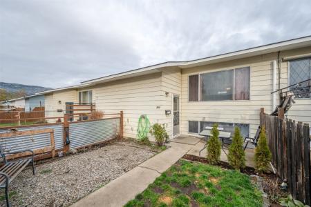 751 CHASE AVENUE, Penticton, Columbia Britannica V2A 2H8, Canada
