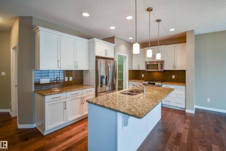 19 MEADOWGROVE LANE, Spruce Grove, アルバータ T7X 0W2, カナダ