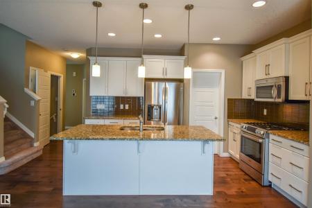 19 MEADOWGROVE LANE, Spruce Grove, アルバータ T7X 0W2, カナダ