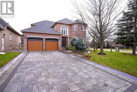 3 VILLAGE GREEN DRIVE, Vaughan (east Woodbridge), Ontario L4L 8W4, Canada