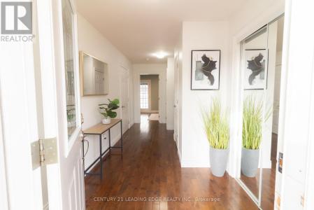 69 CALAIS STREET, Whitby (lynde Creek), Ontario L1N 5M3, CANADÁ