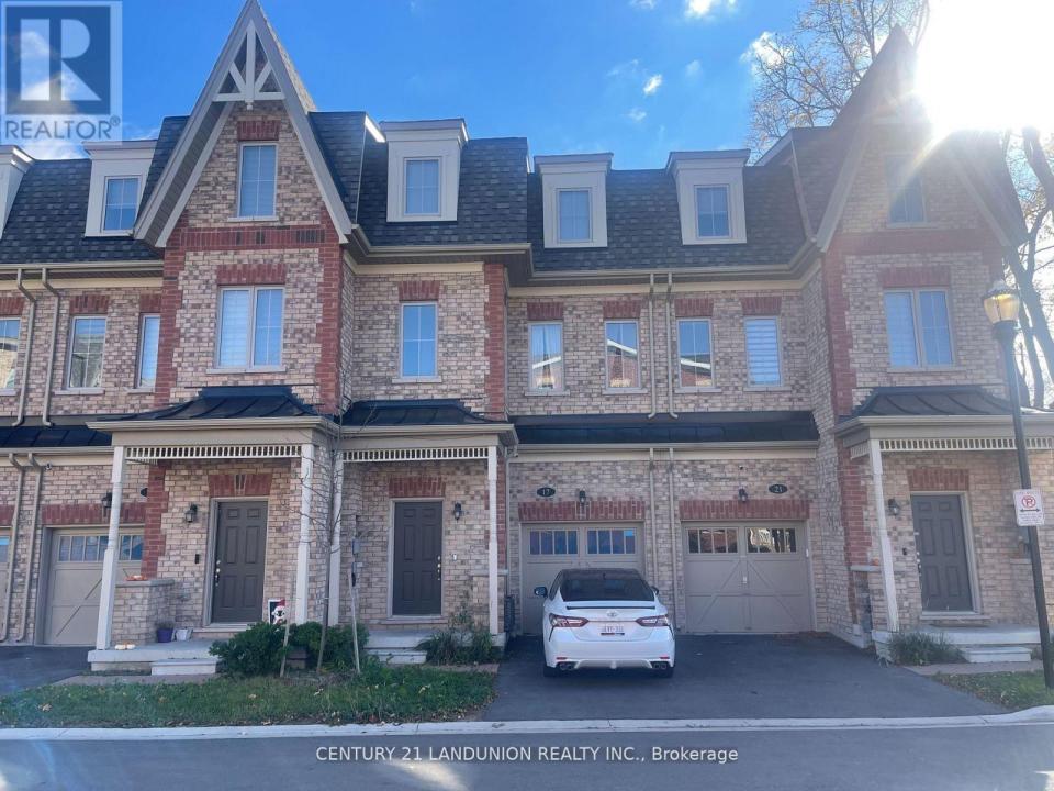 17 MCCONAGHY COURT, Vaughan (maple), Ontario L6A 5C1, Canada