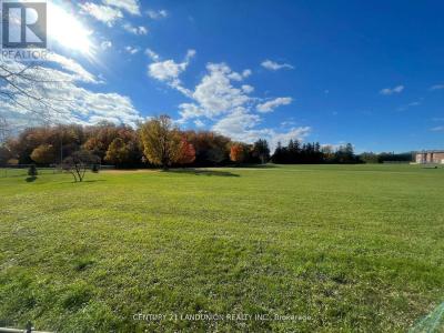 17 MCCONAGHY COURT, Vaughan (maple), Ontario L6A 5C1, Canada