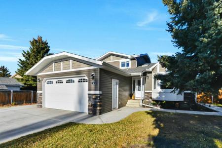 68 ROLAND STREET, Red Deer, Alberta T4P 3K9, Canada