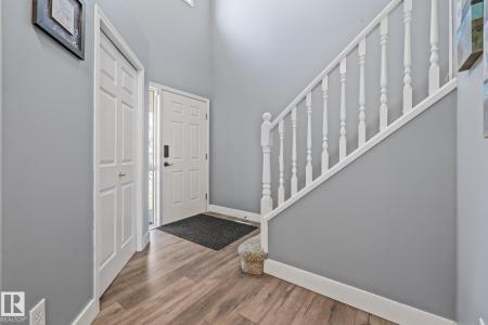 160 BRIGHTON BAY, Sherwood Park, Альберта T8H 2C2, Канада