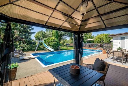 780 WALLACE AVENUE, East St Paul, Manitoba R2E 0B2, CANADÁ