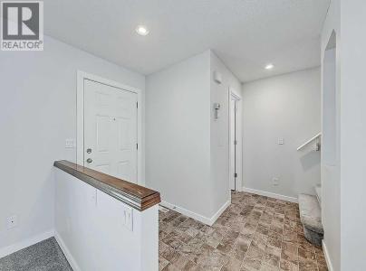 409 CIMARRON BOULEVARD, Okotoks, Alberta T1S 0A9, Canada