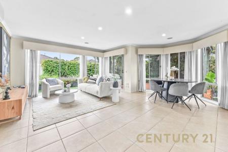 24 Spring Circuit, Pakenham, VIC 3810, Úc