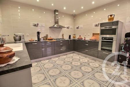 Montluel, Rhône-Alpes 01120, France