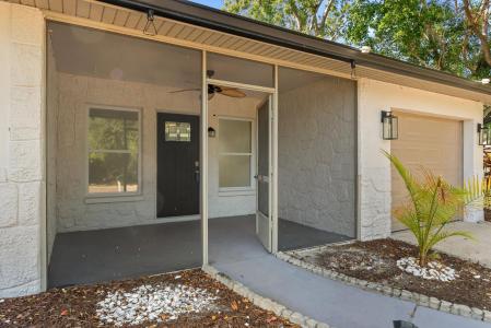 7490 Locust St NE, St. Petersburg, Floride 33702, États-Unis