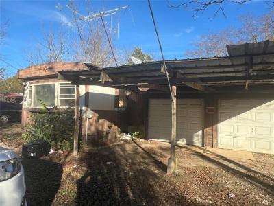 207 Mill Street, Lone Oak, Texas 75453, USA