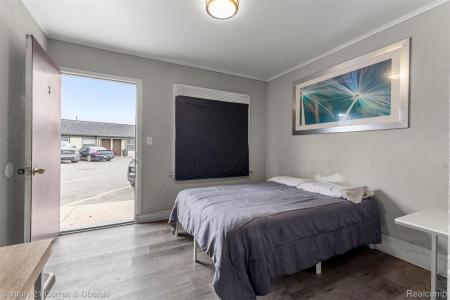 44784 Woodward Avenue, Pontiac, Michigan 48341