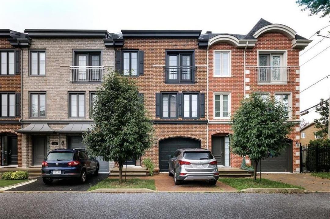 7945  Rue Nadeau, Brossard, Quebec J4Y 0G7, Kanada