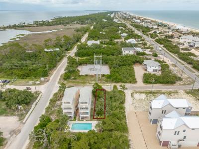 248 3rd Street East, St. George Island, 佛罗里达州 32328, 美国
