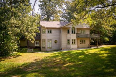 412 Wagon Wheel Road, Carbondale, Illinois 62901, USA