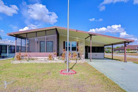 35827 Brisa Dr, Zephyrhills, Florida 33541, USA