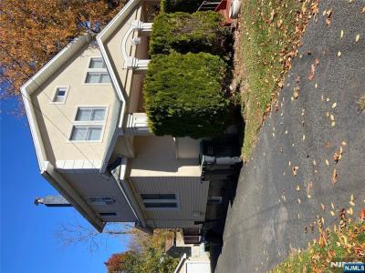 49 Carnation Street, Bergenfield, NJ 07621, USA