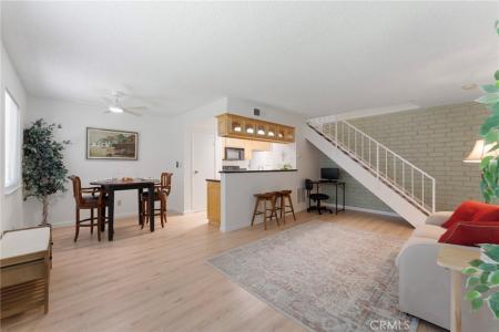 978 W Calle Del Sol , 2, Azusa, California 91702, Stati Uniti