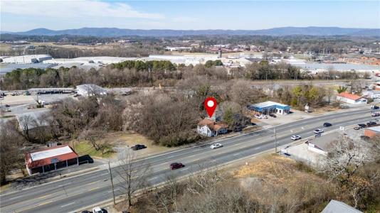 429 S Wall Street, Calhoun, Georgia 30701, HOA KỲ