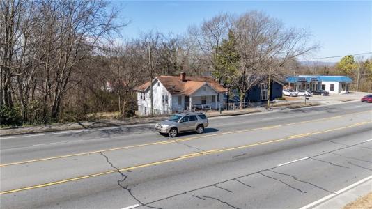 429 S Wall Street, Calhoun, Georgia 30701, HOA KỲ