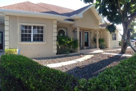 BOLTINS AVE 3 BED, 2 BATH, West Bay, Grand Cayman, Cayman Islands
