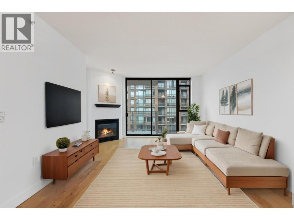 175 WEST 1ST STREET, North Vancouver, Colombie-Britannique V7M 3N9, Canada