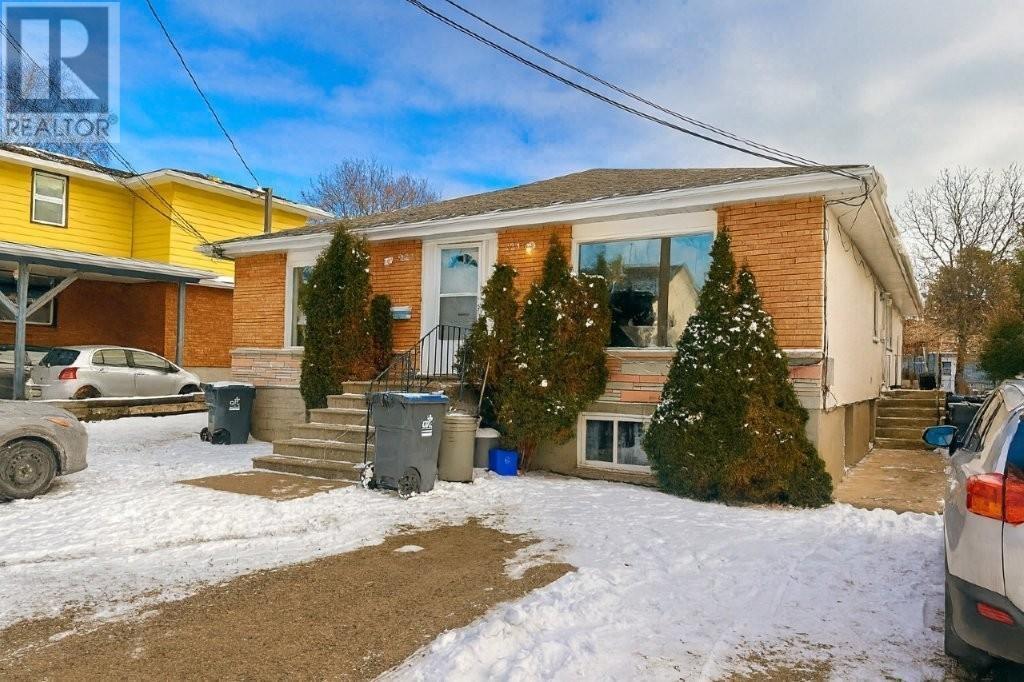 221 & 223 BRUCE STREET, Thunder Bay, 安大略省 P7A 5W8, 加拿大