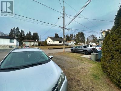 221 & 223 BRUCE STREET, Thunder Bay, 安大略省 P7A 5W8, 加拿大