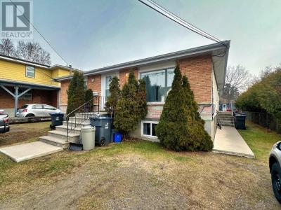 221 & 223 BRUCE STREET, Thunder Bay, 安大略省 P7A 5W8, 加拿大