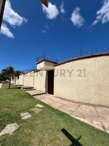 Calle San Pedro  esquina colosenses , Norte, Santa Cruz 00001, Bolivia