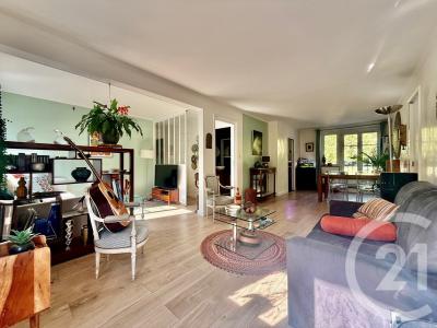 Clichy, Île-de-France 92110, France