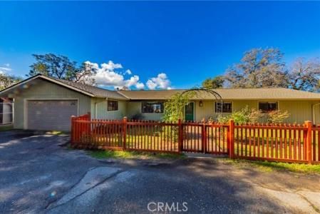 40733 Big Oak Flat N, Oakhurst, California 93644, USA