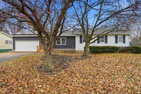 807 S 8th Ave., Washington, Iowa 52353, USA