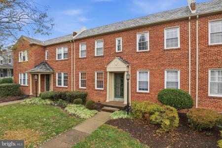 7 Russell Road Unit# D, Alexandria, 維吉尼亞州 22301, 美國