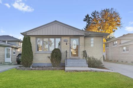 8653 N Merrill Street, Niles, Illinois 60714, USA