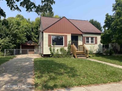 1418 Blueberry, Flint, Michigan 48507, USA