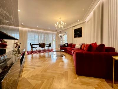 Kopshti Botanik Zoologjik, Tirana, Albania