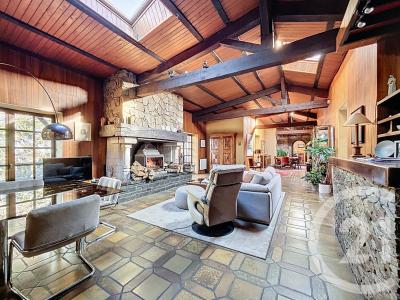 Orcines, Auvergne 63870, France