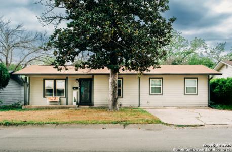 607 Leland, Kerrville, Texas 78028, USA
