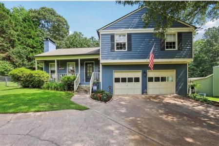 9725 Kings Road, Gainesville, Georgia 30506