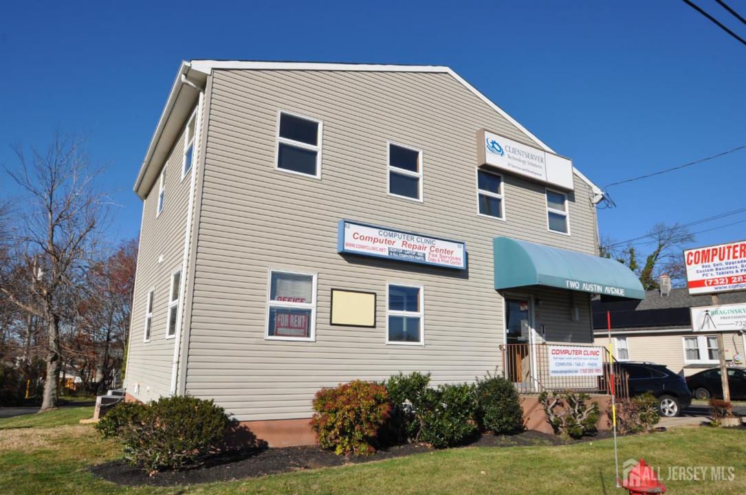 2 Austin Ave 2nd fl. left side, Iseslin, New Jersey 08830, USA