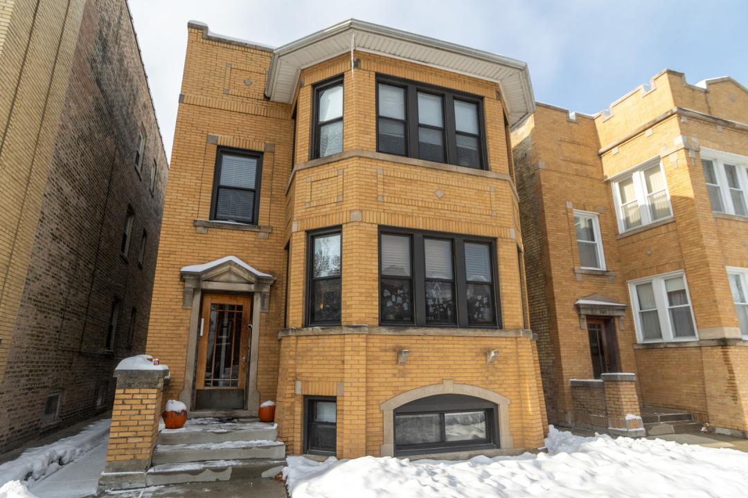 5834 N Maplewood Avenue, Chicago, Illinois 60659