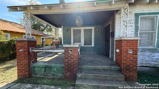 906 Canton, San Antonio, Texas 78202, USA