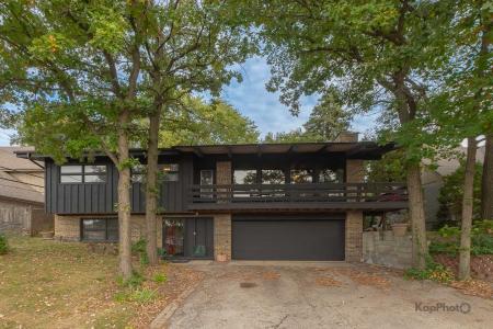 5810 W 97th Street, Oak Lawn, Illinois 60453, USA