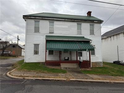 154 S Richhill Street, Waynesburg, Pennsylvania 15370, USA