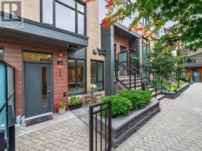 2035 GLENAIRE DRIVE, North Vancouver, Britisch-Kolumbien V7P 1Y2, Kanada